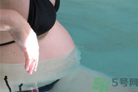 孕婦可以泡溫泉嗎？孕婦泡溫泉好嗎？