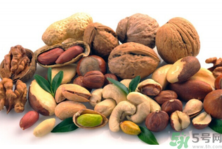 核桃發(fā)霉能吃嗎？發(fā)霉的核桃能吃嗎？