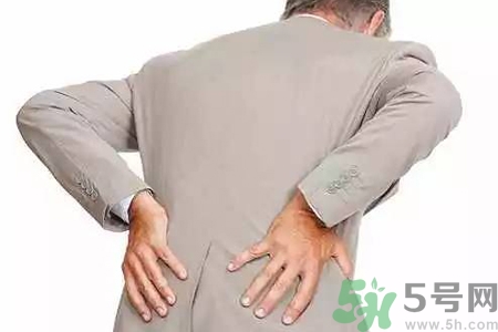 后背刺痛是怎么回事？后背刺痛是怎么辦？