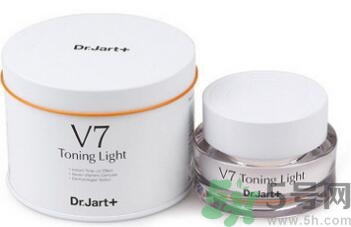 素顏霜晚上可以用嗎？素顏霜晚上用還是白天用好？