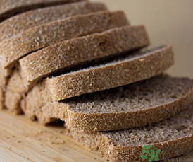 全麥面包的熱量？全麥面包的熱量高嗎？