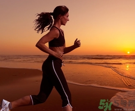 跑步多久可以起到減肥的效果？跑步多快可以減肥？