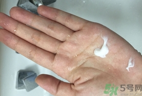 一葉子酪梨水乳多少錢?一葉子酪梨水乳專柜價(jià)格 一葉子酪梨水乳多少錢?一葉子酪梨水乳專柜價(jià)格