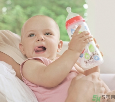 御寶羊奶粉怎么樣?。坑鶎氀蚰谭勰膫€(gè)系列好？