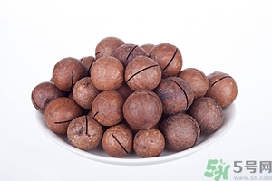 碧根果和夏威夷果哪個(gè)好?碧根果和夏威夷果有什么區(qū)別 碧根果和夏威夷果哪個(gè)好?碧根果和夏威夷果有什么區(qū)別