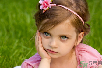 小孩能吃柿子嗎？小孩吃柿子好不好？