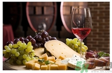 葡萄酒可以用塑料瓶裝嗎？自釀葡萄酒用什么裝比較好？