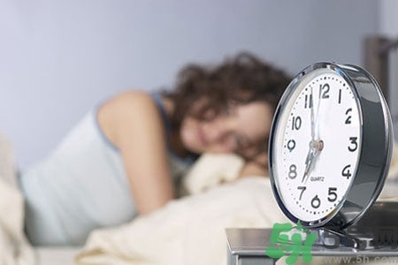 熬夜對青少年有什么影響？熬夜對青少年的危害是什么？