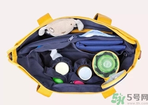 媽媽包哪個(gè)牌子好？媽媽包里面裝什么必備