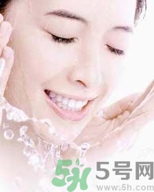 牛奶過期了還能喝嗎？牛奶過期了如何利用？