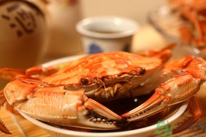 大閘蟹放冰箱死了還能吃嗎？大閘蟹放冰箱冰凍死了還能吃嗎？