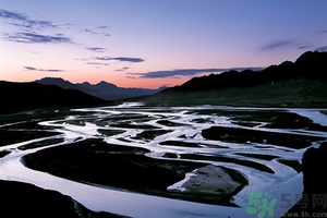 坐火車(chē)腳腫是什么原因?旅游腳腫怎么處理?