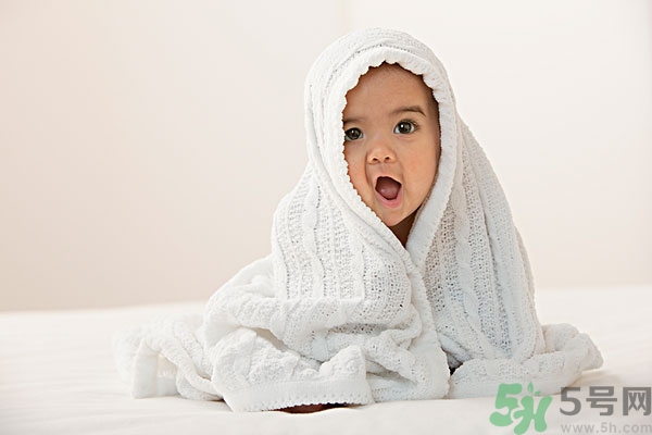 秋天寶寶上火怎么辦？寶寶秋季上火怎么辦？