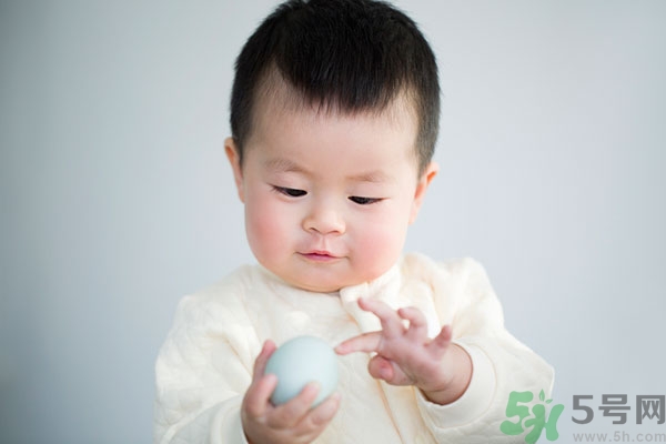 秋天寶寶上火怎么辦？寶寶秋季上火怎么辦？