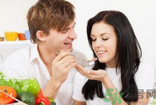 懷孕初期應(yīng)注意什么？懷孕初期吃什么好？