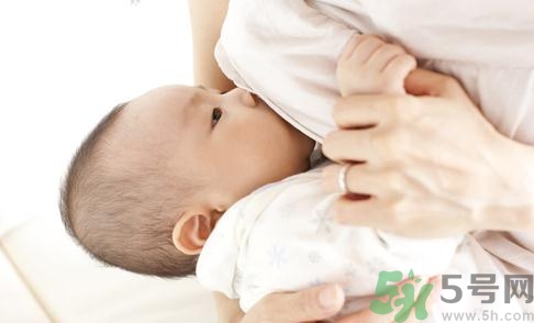 母乳喂養(yǎng)的好處有哪些？母乳喂養(yǎng)怎么知道寶寶吃飽了沒？