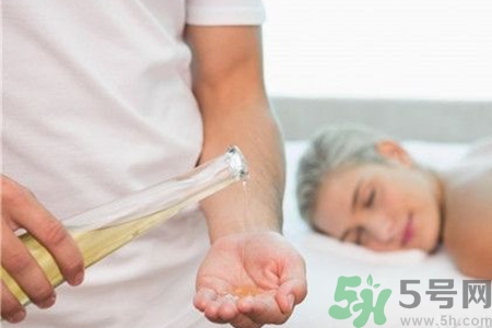 甘油會(huì)堵塞毛孔嗎？甘油堵塞毛孔怎么辦？