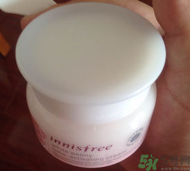 悅詩(shī)風(fēng)吟白牡丹面霜多少錢(qián)?悅詩(shī)風(fēng)吟白牡丹面霜專(zhuān)柜價(jià)格