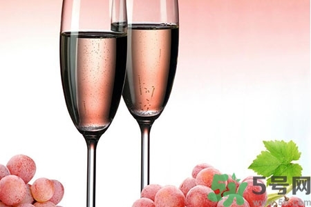 葡萄酒什么時候喝最好？一天什么時間喝葡萄酒最好？