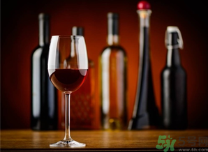 葡萄酒不能和什么一起吃？葡萄酒和什么食物相克？