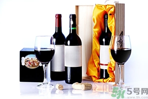 葡萄酒不能和什么一起吃？葡萄酒和什么食物相克？