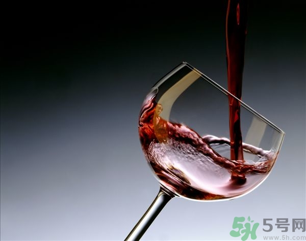 紅酒是葡萄酒嗎？葡萄酒和紅酒有什么區(qū)別