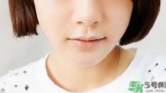 vant氣墊cc黑色和白色哪款好？vant36.5氣墊cc黑色和白色區(qū)別