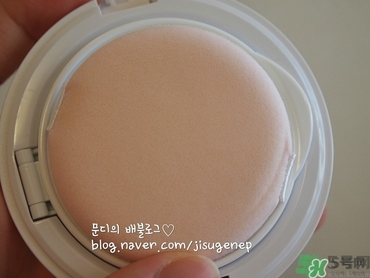 vant氣墊cc黑色和白色哪款好？vant36.5氣墊cc黑色和白色區(qū)別