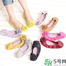 穿單鞋掉跟怎么辦?穿單鞋要不要穿襪子? 穿單鞋掉跟怎么辦?穿單鞋要不要穿襪子?