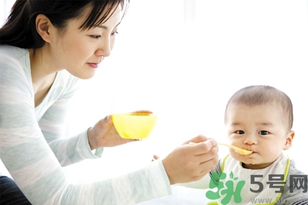 寶寶不吃藥可以加在奶里面嗎？寶寶不吃藥怎么喂比較好？