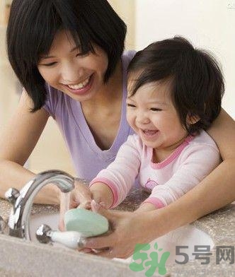 秋季幼兒如何預(yù)防感冒？秋季幼兒感冒怎么辦？