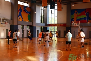 打籃球腿抽筋怎么辦？打籃球小腿抽筋怎么辦？