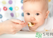 怎么判斷寶寶積食？寶寶積食吃什么食物好？
