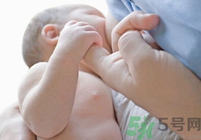 斷奶期間奶漲怎么辦？什么時候斷奶最合適？