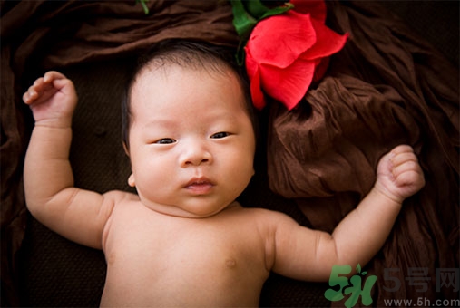 濕疹和痱子一樣嗎？濕疹和痱子有甚么區(qū)別？