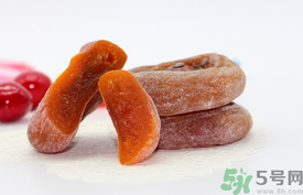 ?柿餅上的白霜是什么？?柿餅外面的白色是什么？