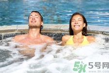 血糖高的人可以泡溫泉嗎？血糖高的人泡溫泉需要注意什么？