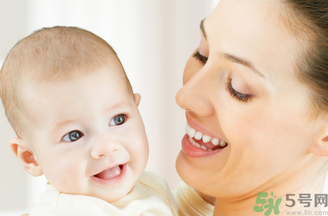 嬰兒秋天拉肚子怎么辦？秋天嬰兒拉肚子怎么辦？