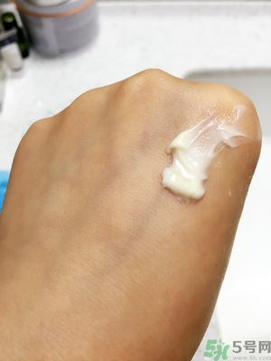 思親膚和自然樂園哪個(gè)好？skin food和自然樂園哪個(gè)好用？