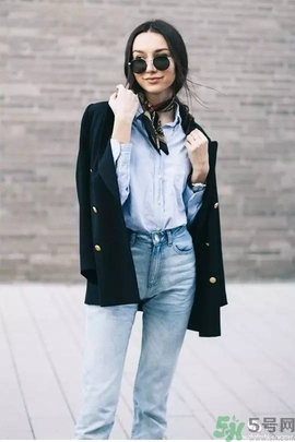 十月份可以戴圍巾嗎？十月份可以戴絲巾嗎？