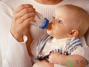 10月份可以斷奶嗎？幾月份斷奶最好？