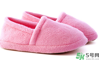 十月份坐月子穿什么鞋？10月份坐月子穿什么鞋？