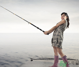 秋天釣魚(yú)什么風(fēng)向最好？秋天什么風(fēng)向好釣魚(yú)？