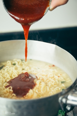 辛拉面是哪個(gè)國家的？辛拉面怎么煮好吃？