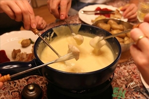 吃火鍋嘔吐怎么辦？吃火鍋吐了怎么辦？