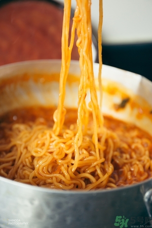 辛拉面是哪個(gè)國家的？辛拉面怎么煮好吃？