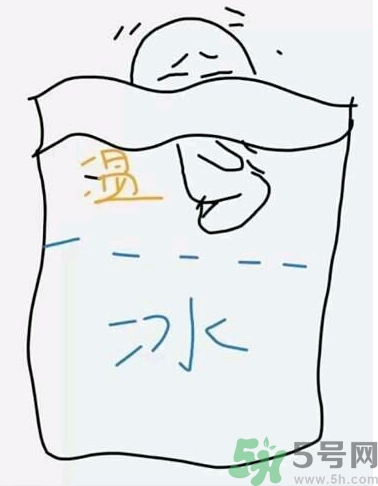 冬天睡覺穿秋衣秋褲好嗎？冬天睡覺是裸睡好還是穿秋衣好？