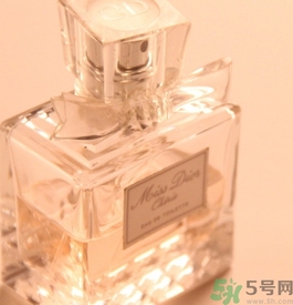 夜巴黎香水現(xiàn)在有嗎？夜巴黎香水哪里買(mǎi)？