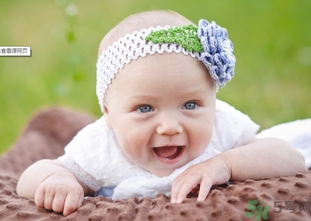 寶寶睡覺(jué)翻來(lái)覆去是怎么回事？寶寶睡覺(jué)喜歡亂動(dòng)怎么辦？