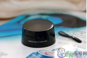 阿瑪尼黑曜石粉底多少錢(qián)？阿瑪尼黑曜石粉底霜專(zhuān)柜價(jià)格